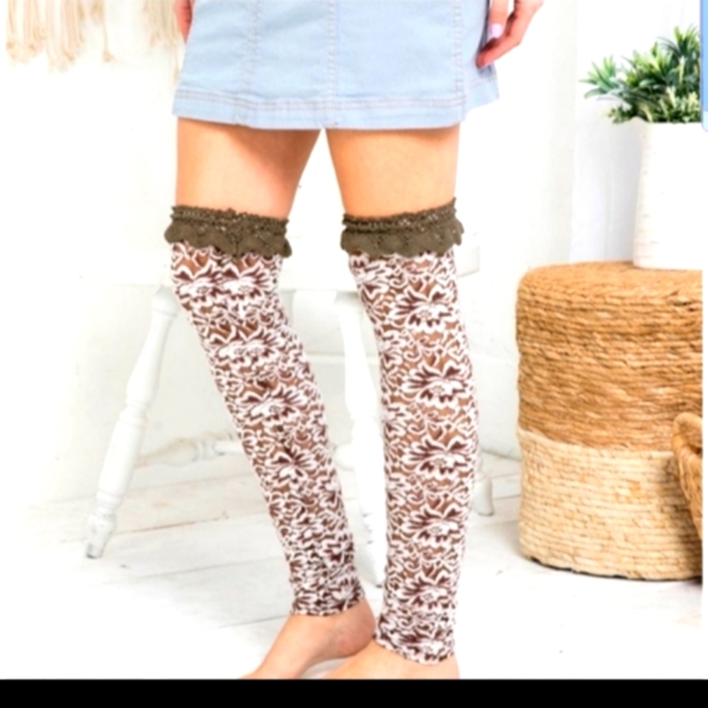 SOLD. Ryu A'REVE FLORAL Lace Leg Warmer's